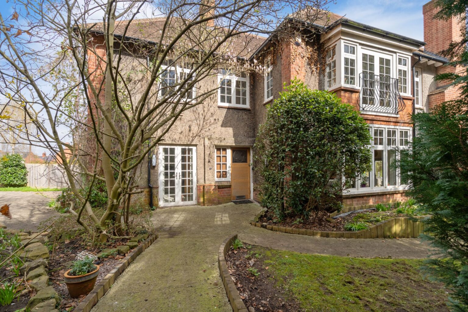 Grey Lodge, Stoneygate